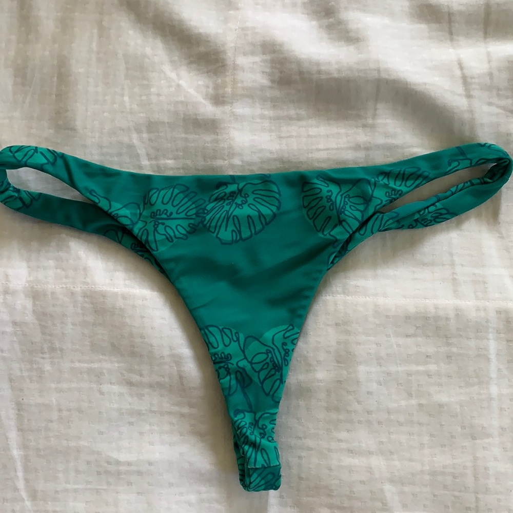 Benoa swim Monstera bottoms